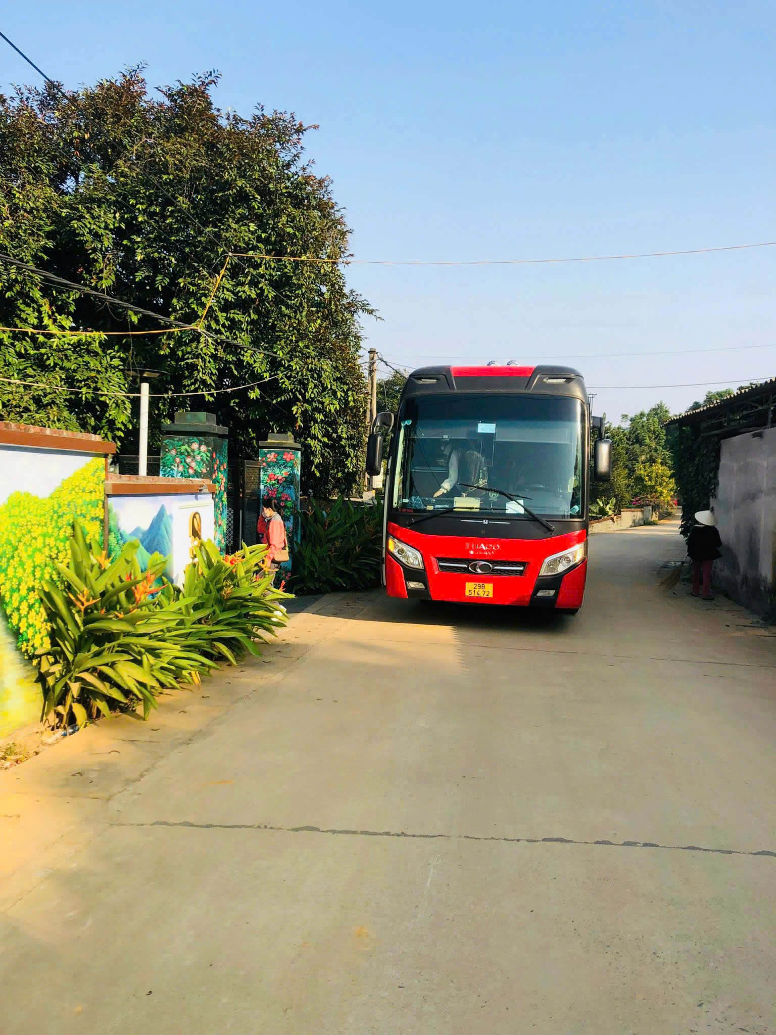 Bán Villa 2200M_400M đất ở_thiết kế hiện đại vận hành tốt doanh thu 1,5 tỷ/năm_Vân Hoà Ba Vì - Ảnh chính